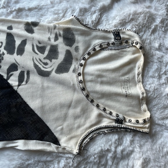 Essentials by a.b.s very cute y2k top , size medium but runs a little big - Picture 3 of 5